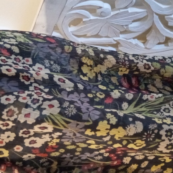 a.n.a. A NEW APPROACH SZ XL Semi Sheer Lightweight Spring Floral Print Blouse - Picture 10 of 15